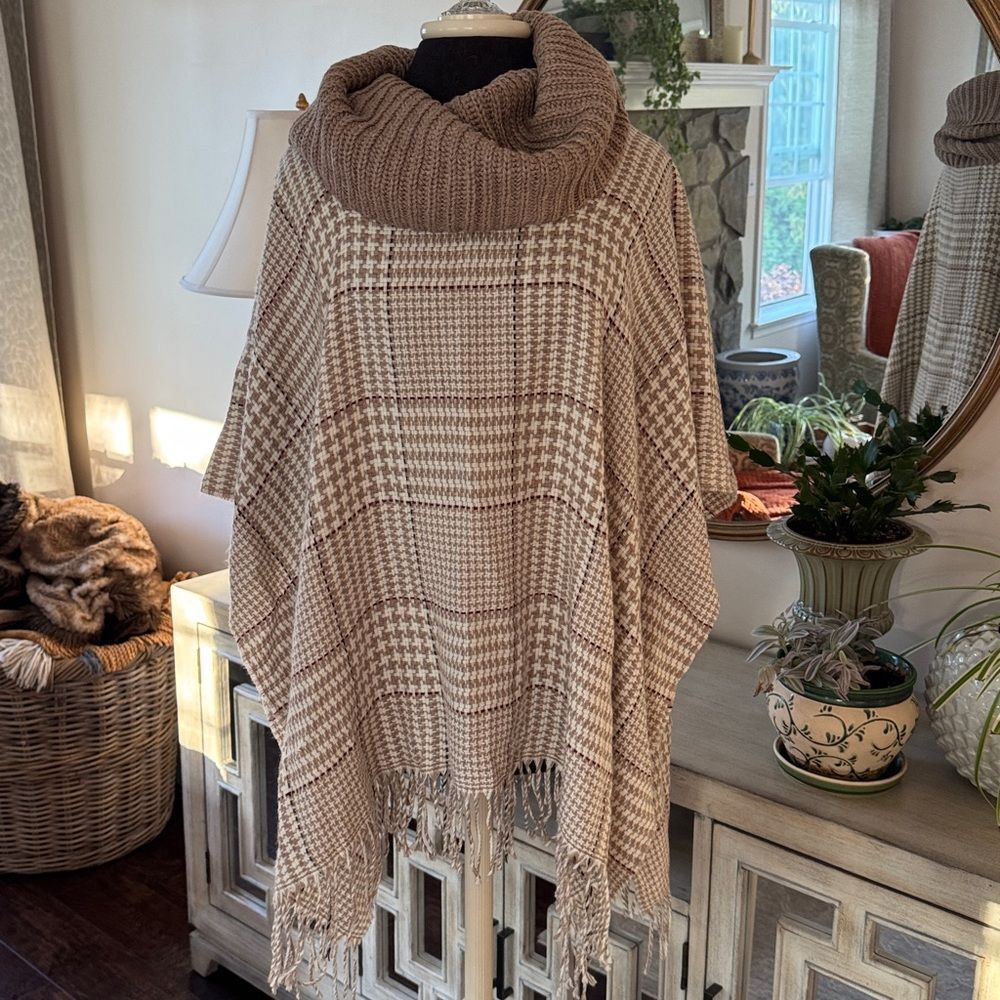 Cozy white, taupe, crimson Houndstooth Poncho with Fringe